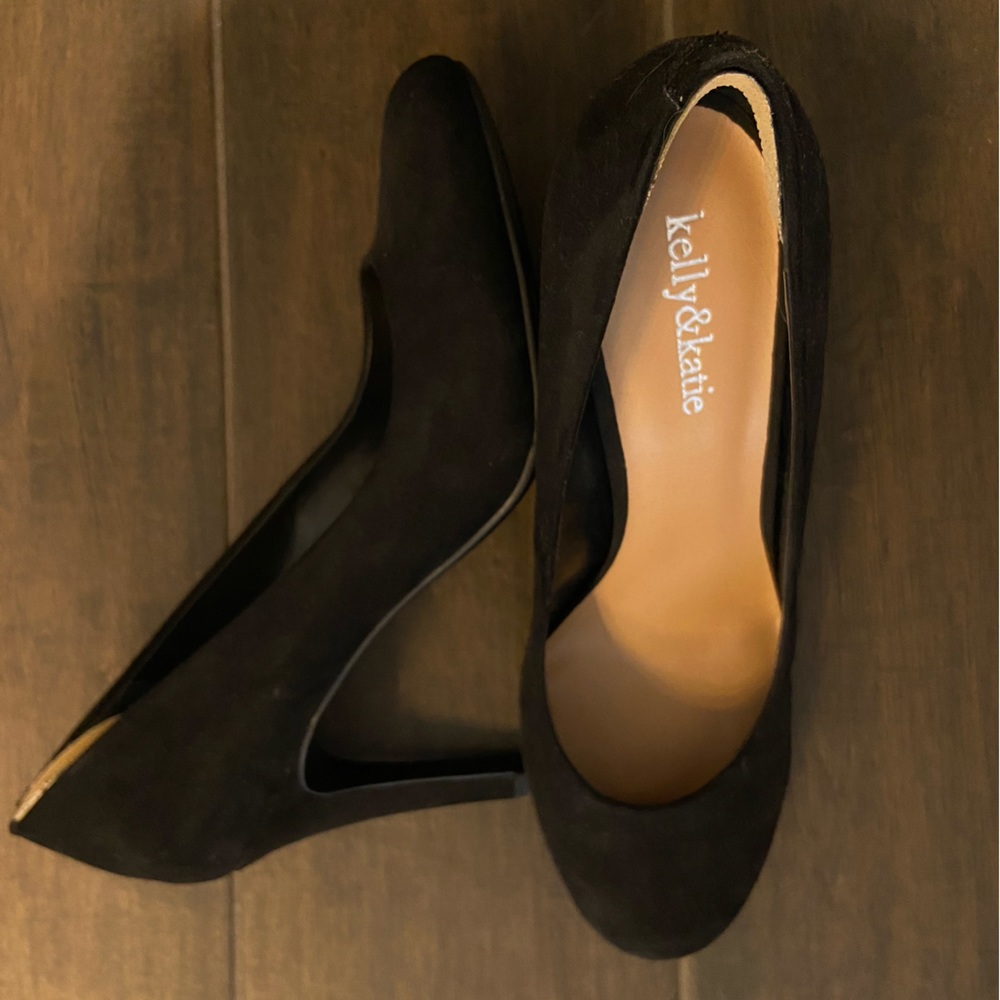 Kelly & Katie Suede Heels
